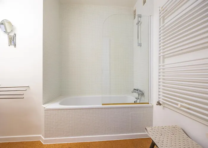 Lecomte - The Shoreline Getaway 182